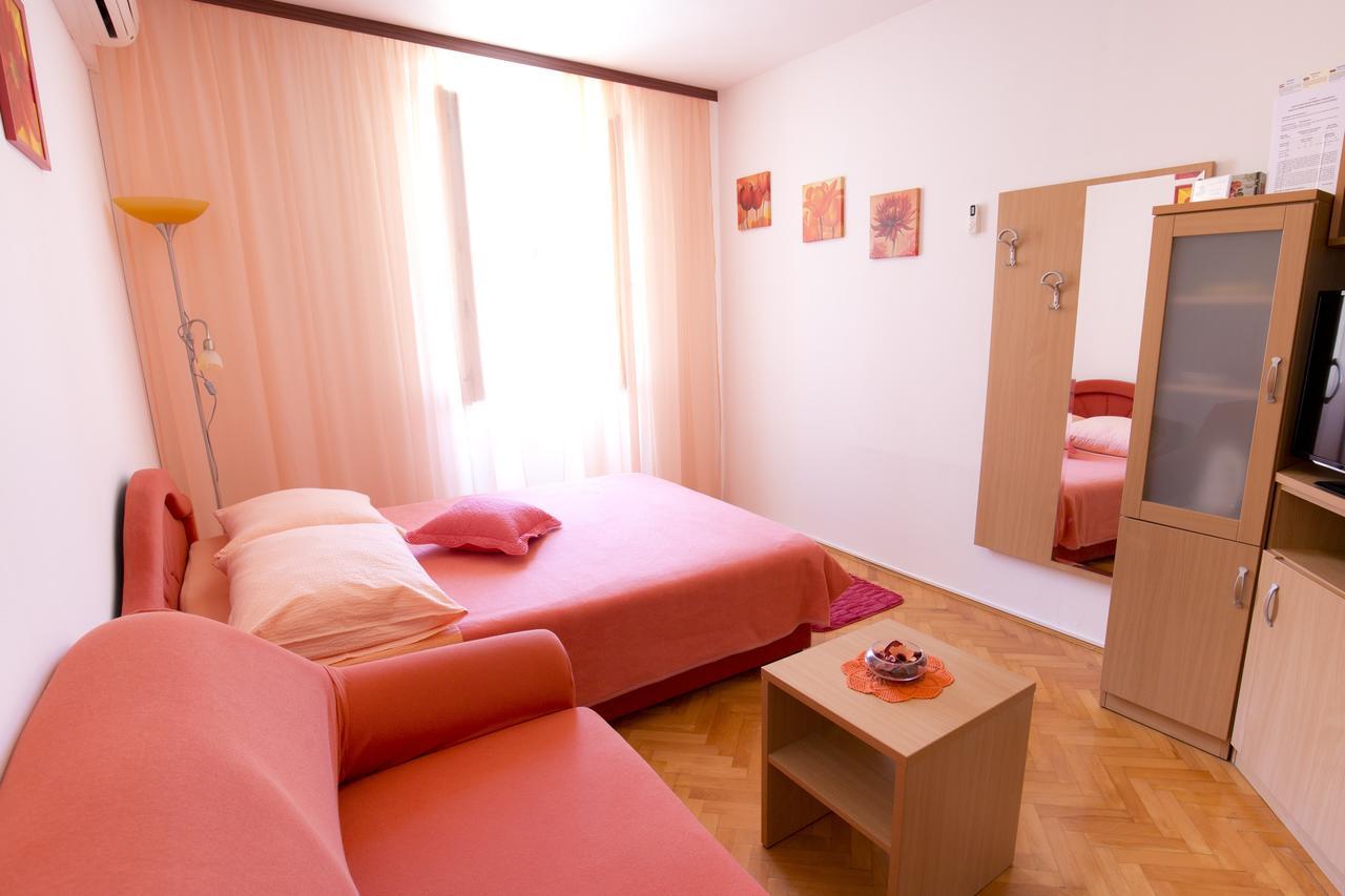 Vis Island Apartment And Room Daria المظهر الخارجي الصورة